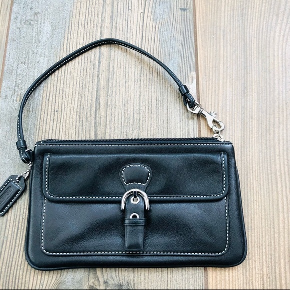 Coach black leather wristlet - Picture 2 of 9